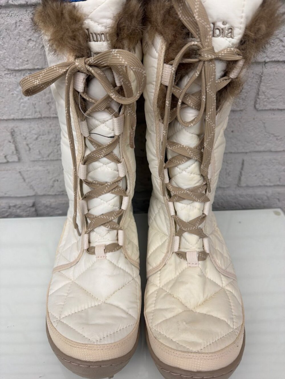 Columbia 200 Grams Women's Minx Mid-Winter Snow Boots Size 8